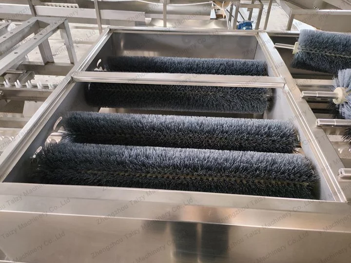 Cleaning of rollers