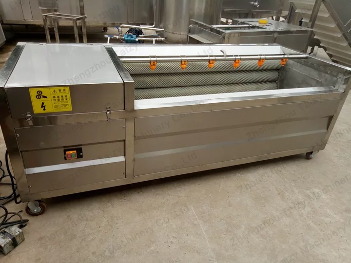 Bristle brush cleaning machine