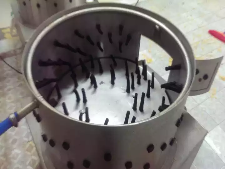 Chicken claw peeled rubber roller