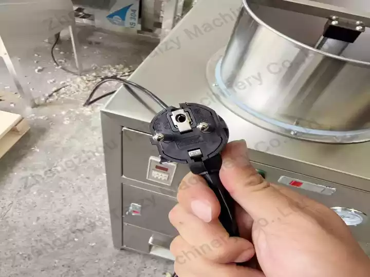 garlic peeling equipment fit French power grid