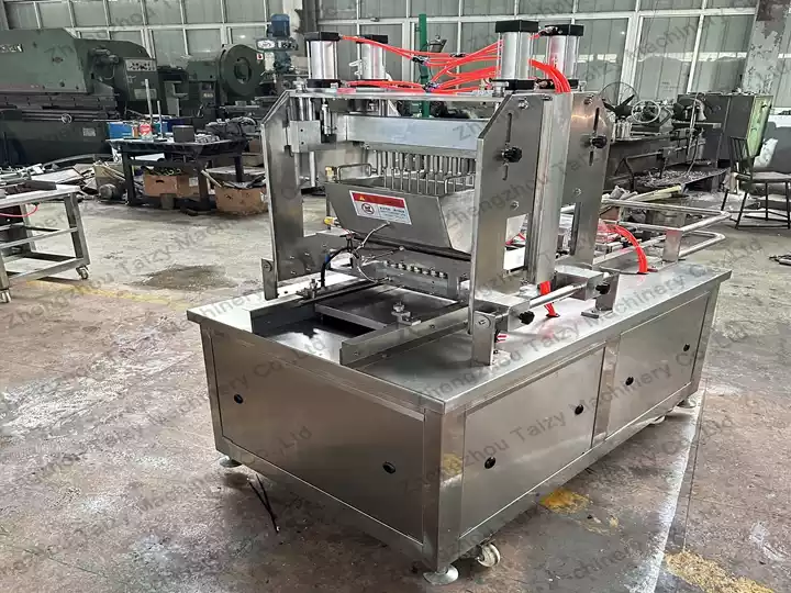 30–50kgh Model 50 cylinder type candy depositor