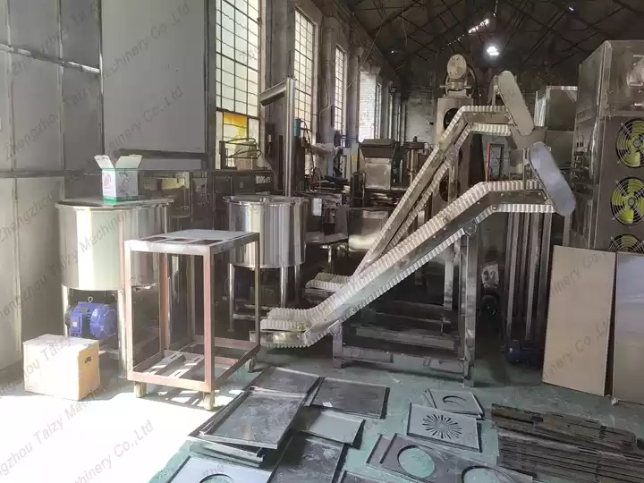 Complete rice vermicelli processing plant extruder