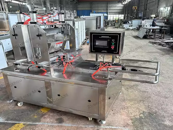 Model 50 candy pouring machine