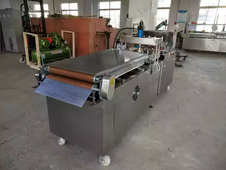 automatic spring roll wrapper machine
