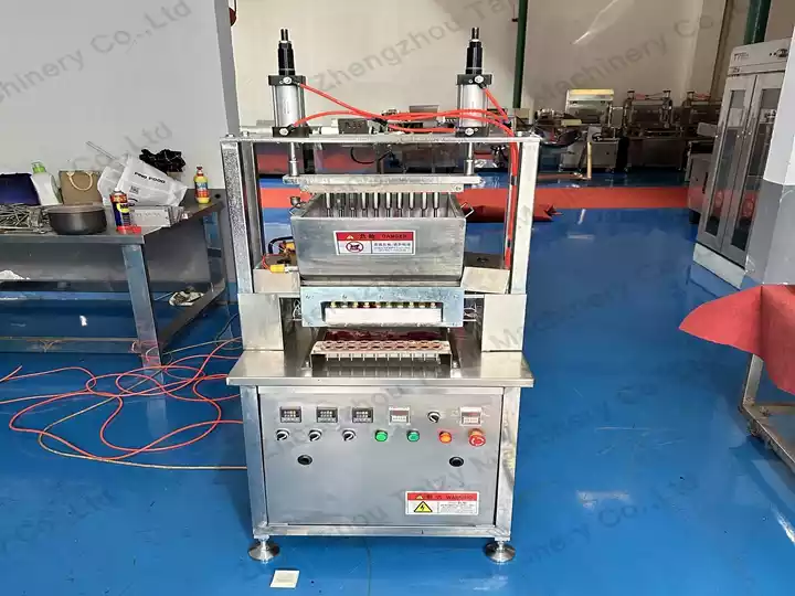 compact Model 20 candy depositor for startup confectionery factory
