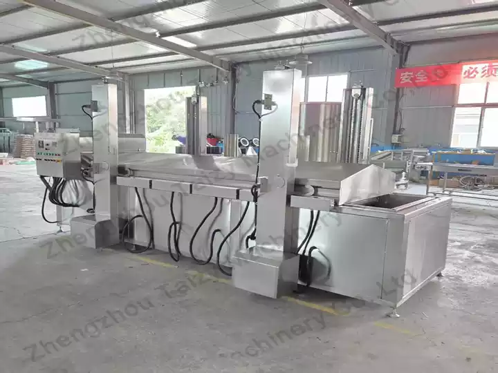 Automatic continuous fryer