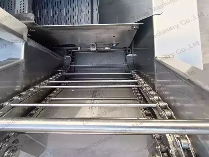 Constant temperature frying machine uniform frying color